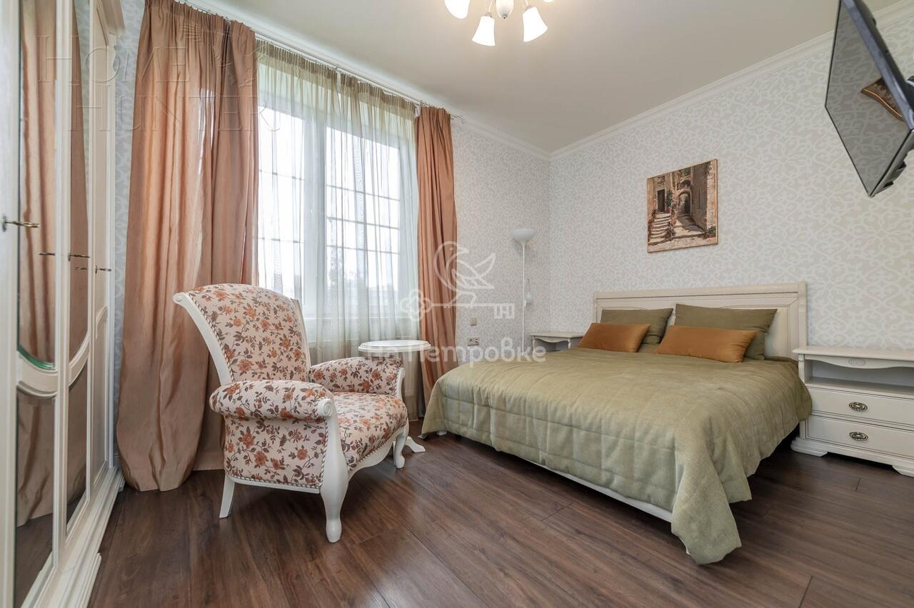 2-этажный коттедж 242.5 м² с отделкой