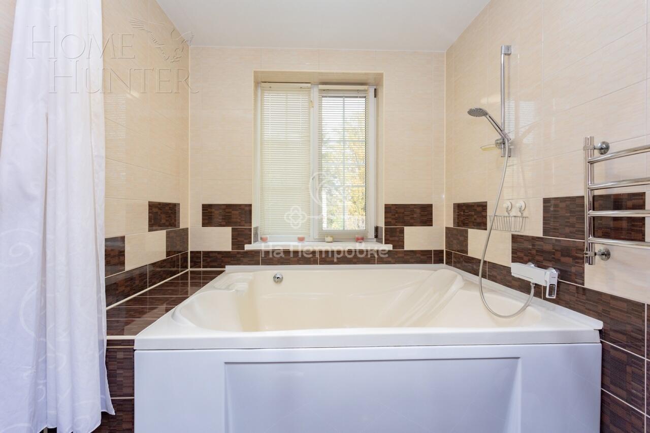 3-этажный коттедж 498 м² с отделкой