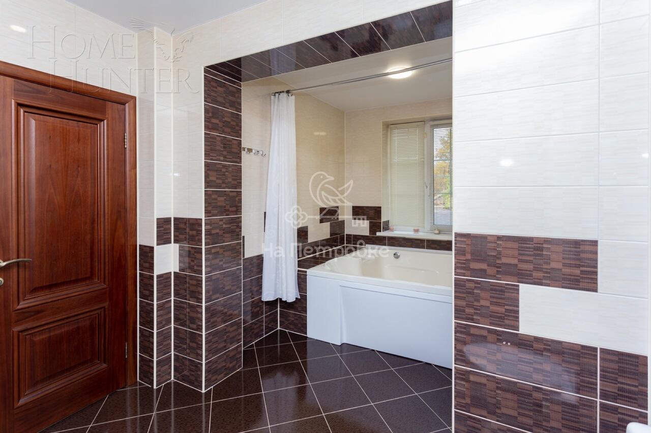 3-этажный коттедж 498 м² с отделкой