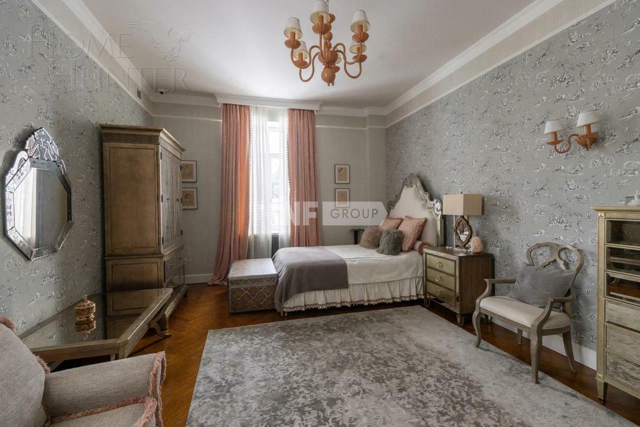 2-этажный коттедж 2 000 м² с отделкой