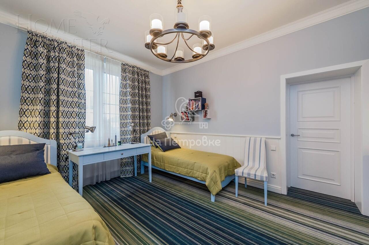 2-этажный коттедж 242.5 м² с отделкой