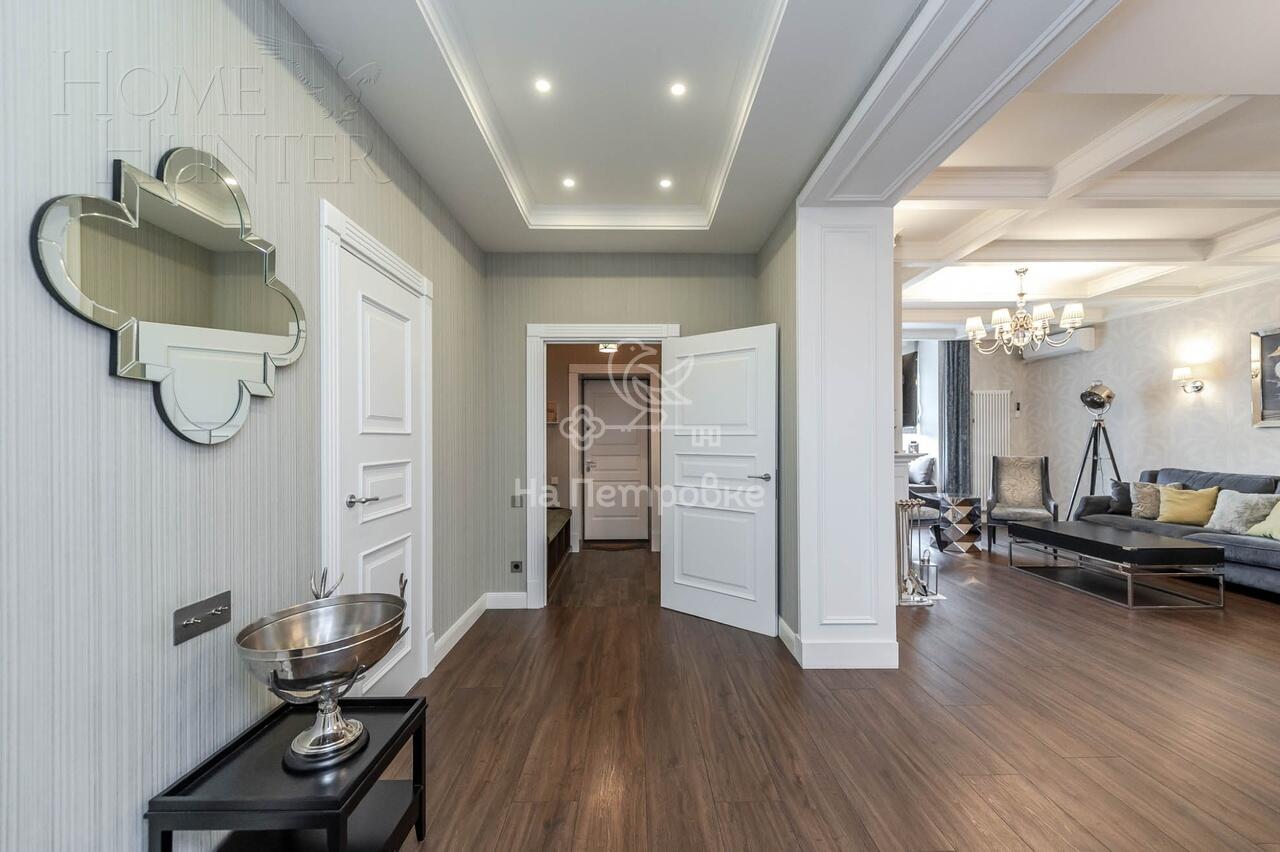 2-этажный коттедж 242.5 м² с отделкой