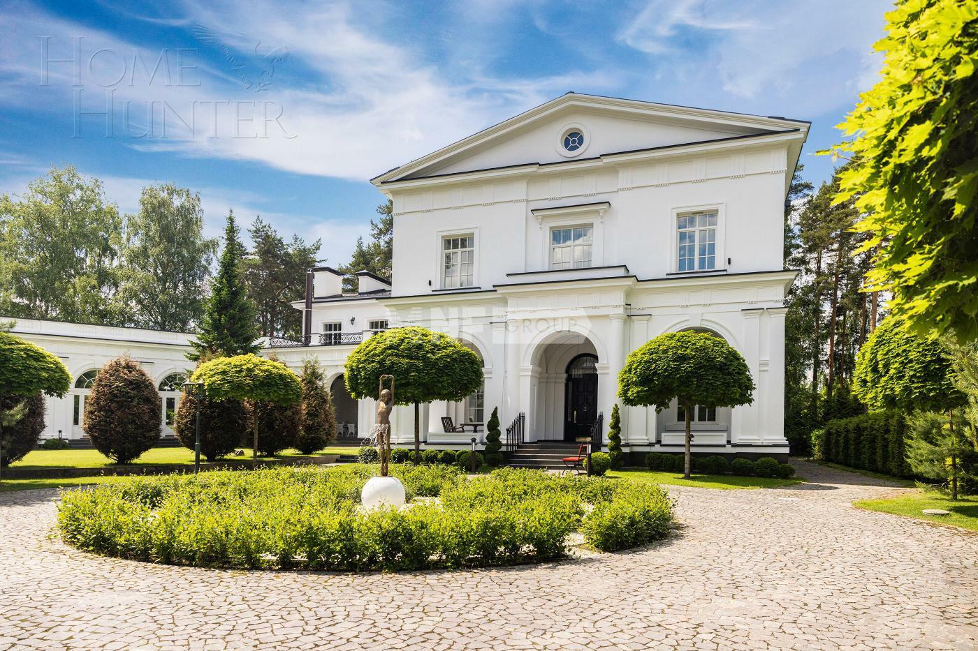 2-этажный коттедж 2 000 м² с отделкой