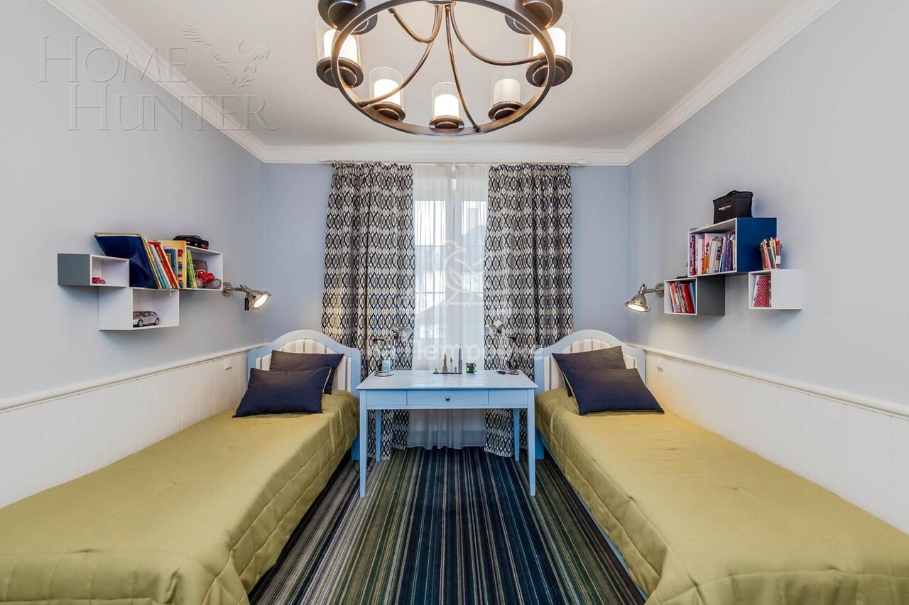 2-этажный коттедж 242.5 м² с отделкой