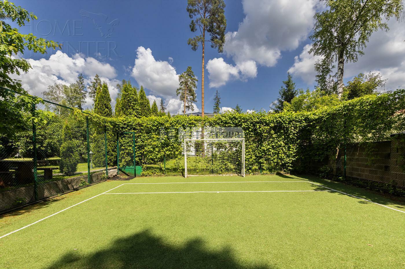 2-этажный коттедж 2 000 м² с отделкой