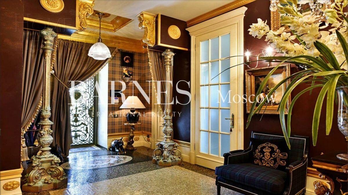 2-этажный коттедж 1 200 м² с отделкой