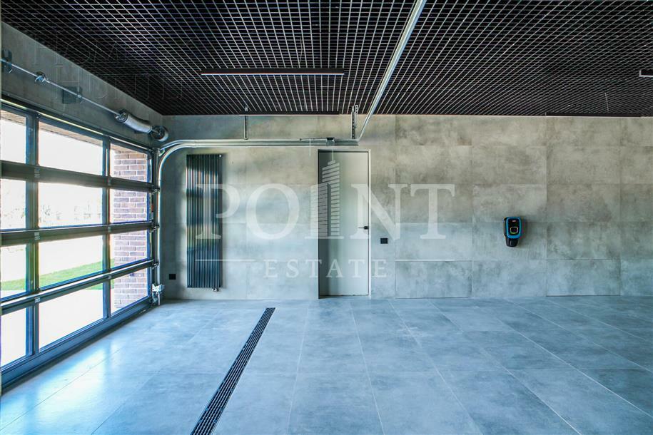 2-этажный коттедж 1 517 м² с отделкой