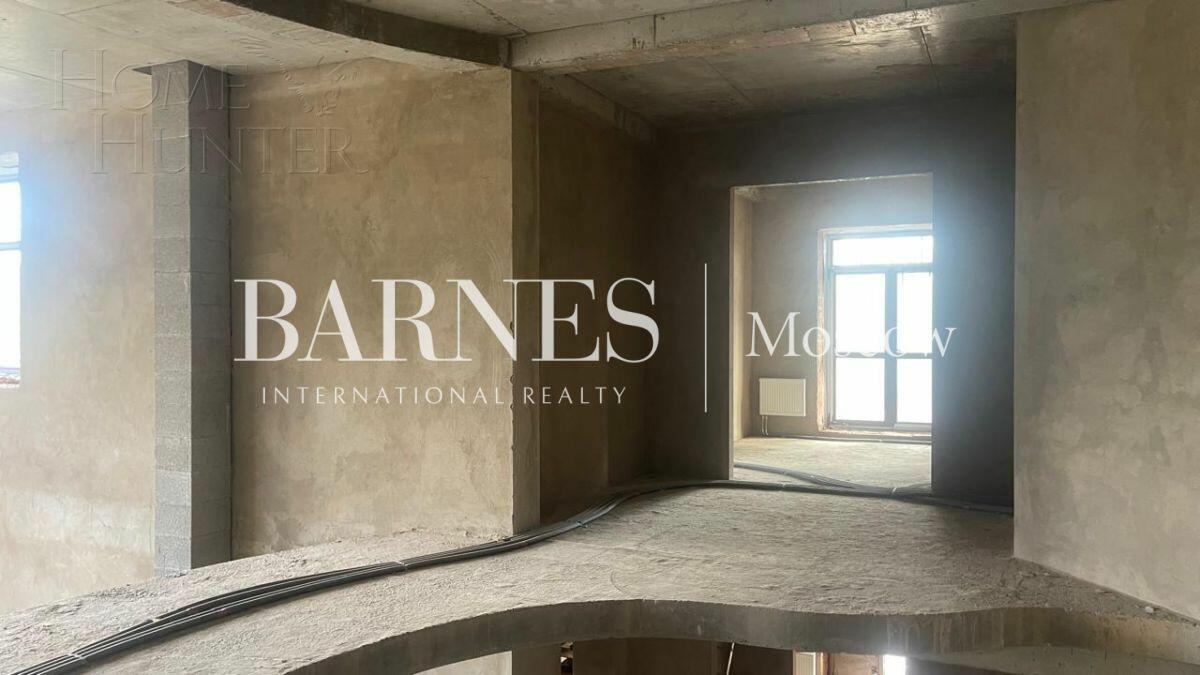 2-этажный коттедж 1 000 м² без отделки