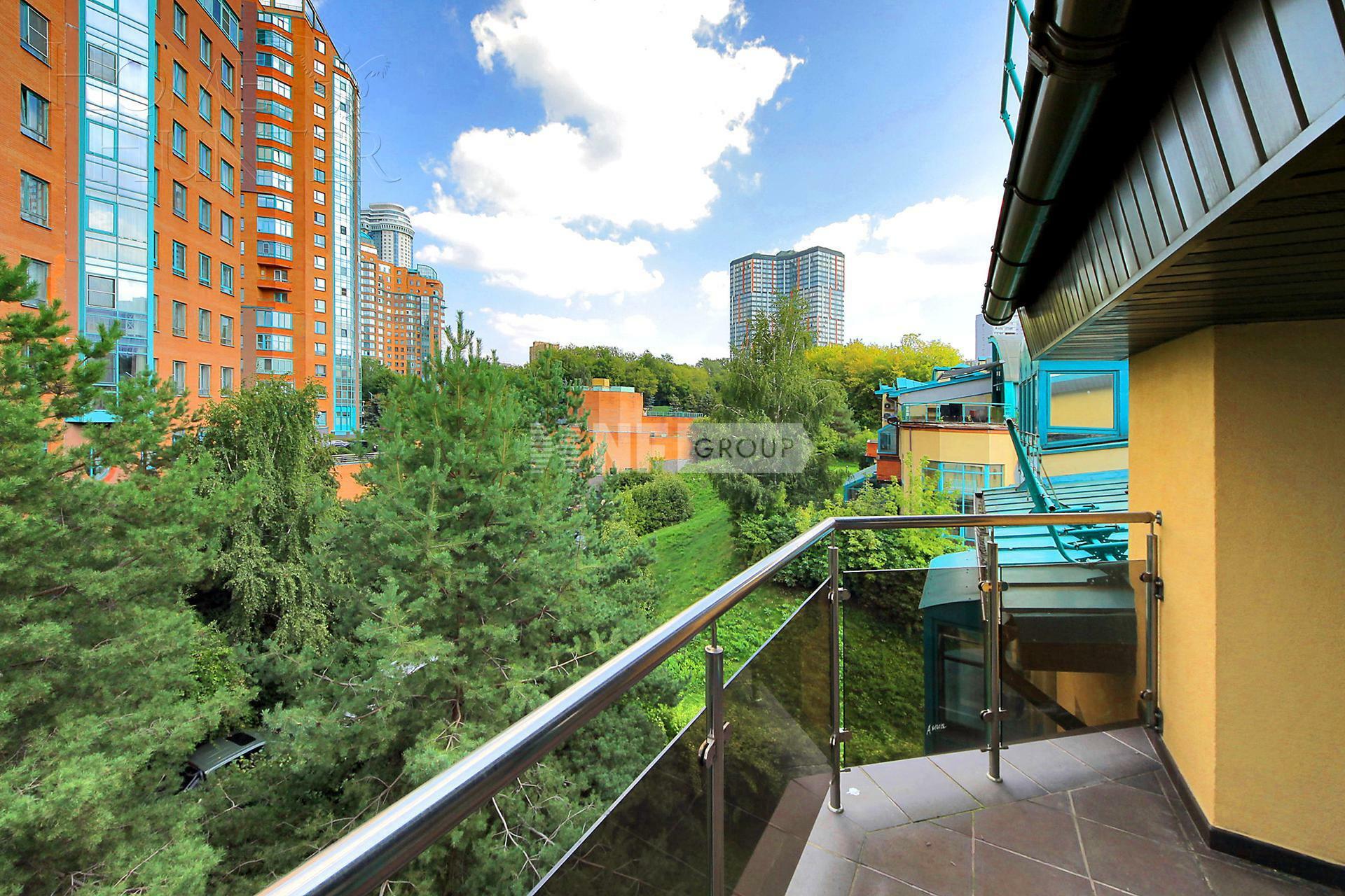 5-УРОВНЕВЫЙ ТАУНХАУС БЕЗ ОТДЕЛКИ 347.2 М² НА 1 ЭТАЖЕ