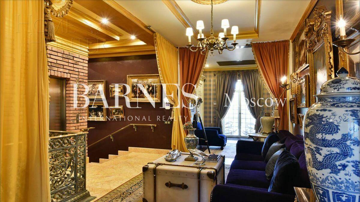 2-этажный коттедж 1 200 м² с отделкой