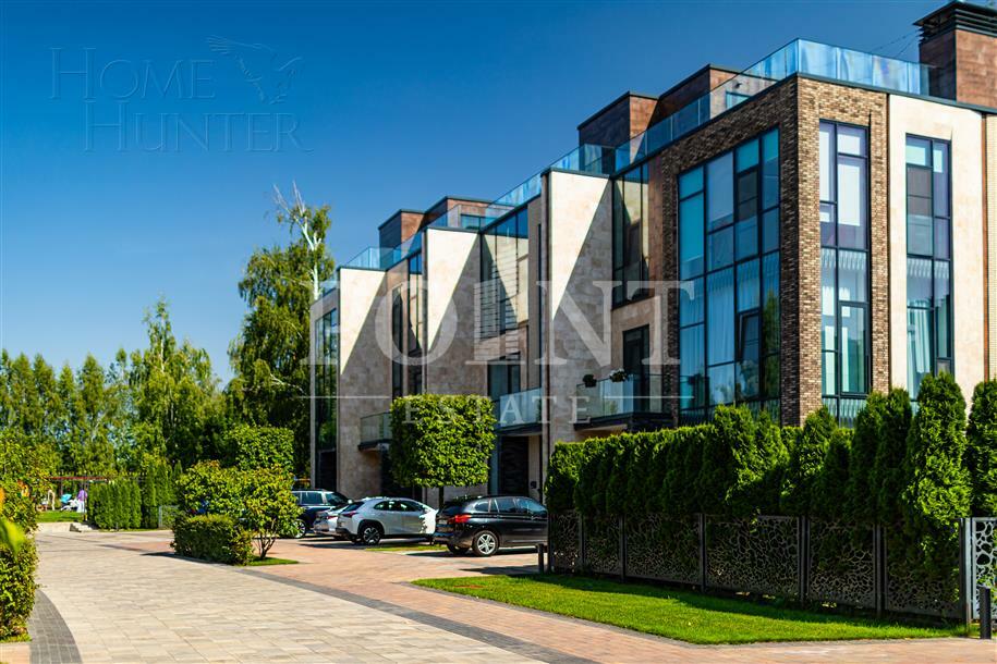 3-этажный таунхаус 311 м² без отделки