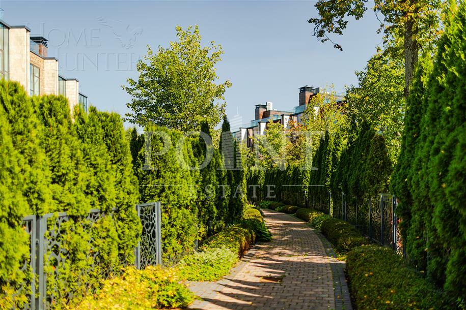 3-этажный таунхаус 311 м² без отделки