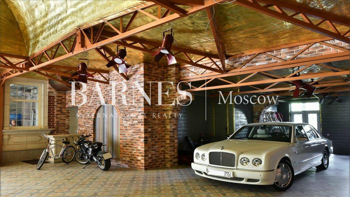 2-этажный коттедж 1 200 м² с отделкой