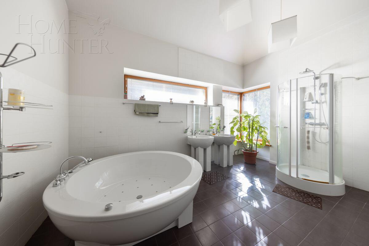 2-этажный коттедж 600 м² с отделкой