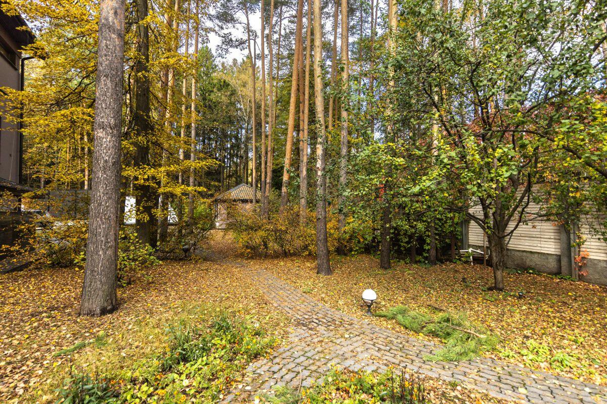2-этажный коттедж 600 м² с отделкой