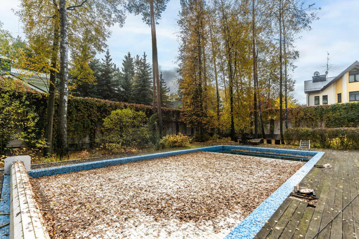 2-этажный коттедж 600 м² с отделкой