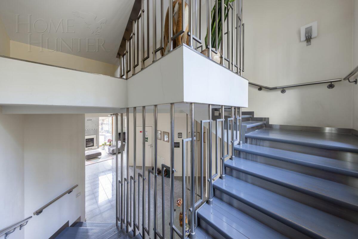 2-этажный коттедж 600 м² с отделкой