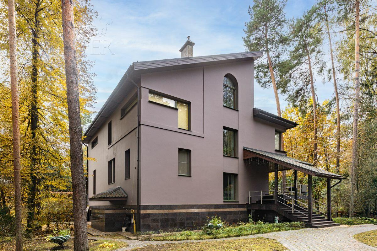 2-этажный коттедж 600 м² с отделкой