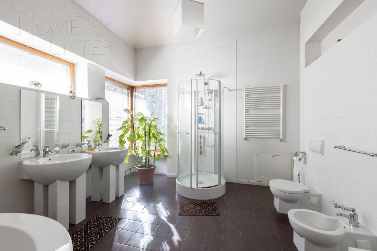 2-этажный коттедж 600 м² с отделкой