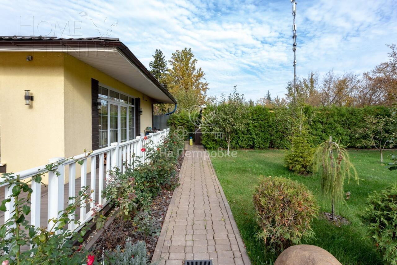 3-этажный коттедж 498 м² с отделкой