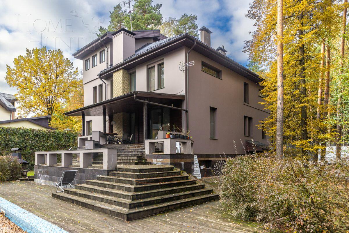 2-этажный коттедж 600 м² с отделкой