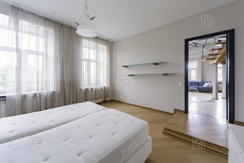 2-УРОВНЕВАЯ КВАРТИРА С ОТДЕЛКОЙ 255 М² НА 4 ЭТАЖЕ