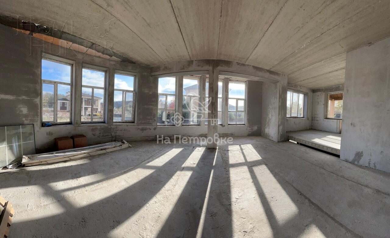 3-этажный коттедж 485.7 м² без отделки