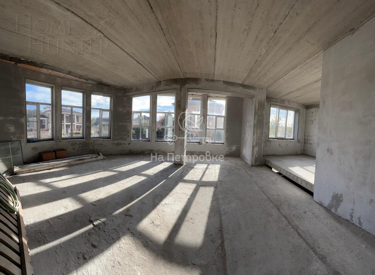 3-этажный коттедж 485.7 м² без отделки