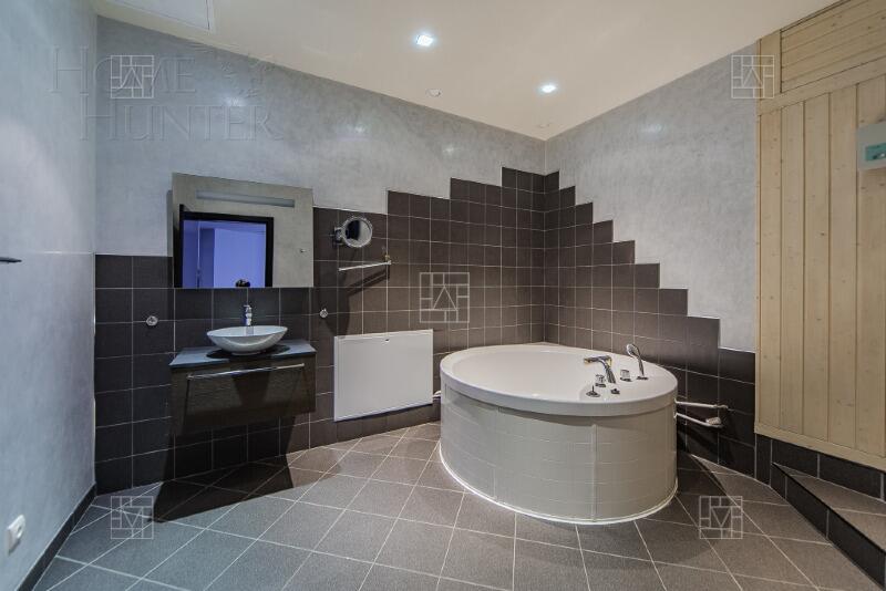 2-УРОВНЕВАЯ КВАРТИРА С ОТДЕЛКОЙ 255 М² НА 4 ЭТАЖЕ