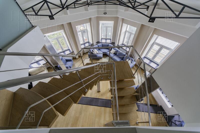 2-УРОВНЕВАЯ КВАРТИРА С ОТДЕЛКОЙ 255 М² НА 4 ЭТАЖЕ