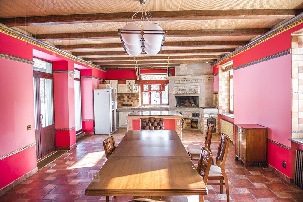 2-этажный коттедж 900 м² с отделкой