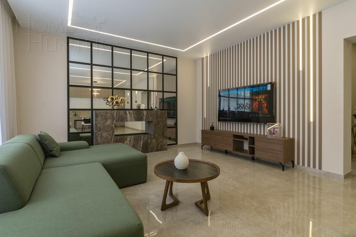 2-этажный коттедж 240 м² с отделкой