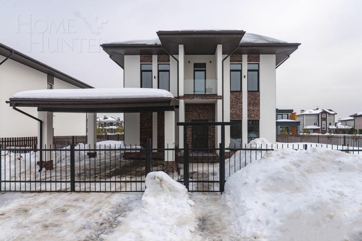 2-этажный коттедж 240 м² с отделкой