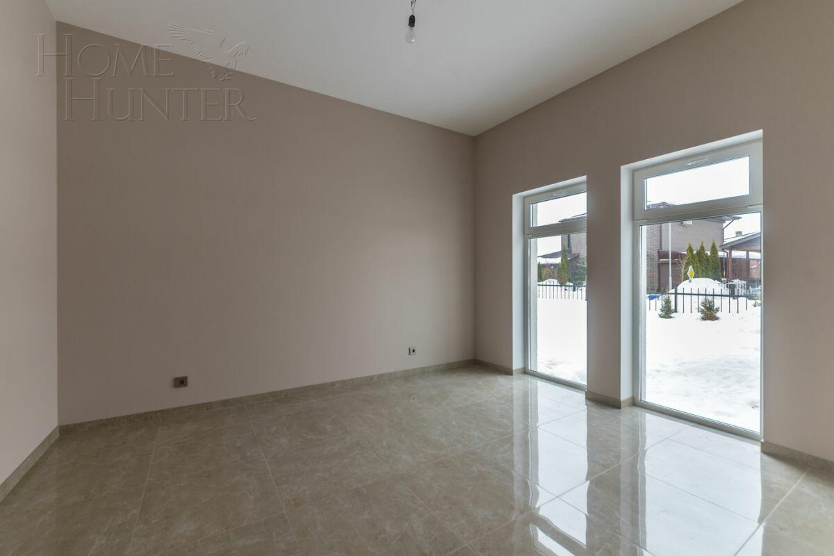 2-этажный коттедж 240 м² с отделкой