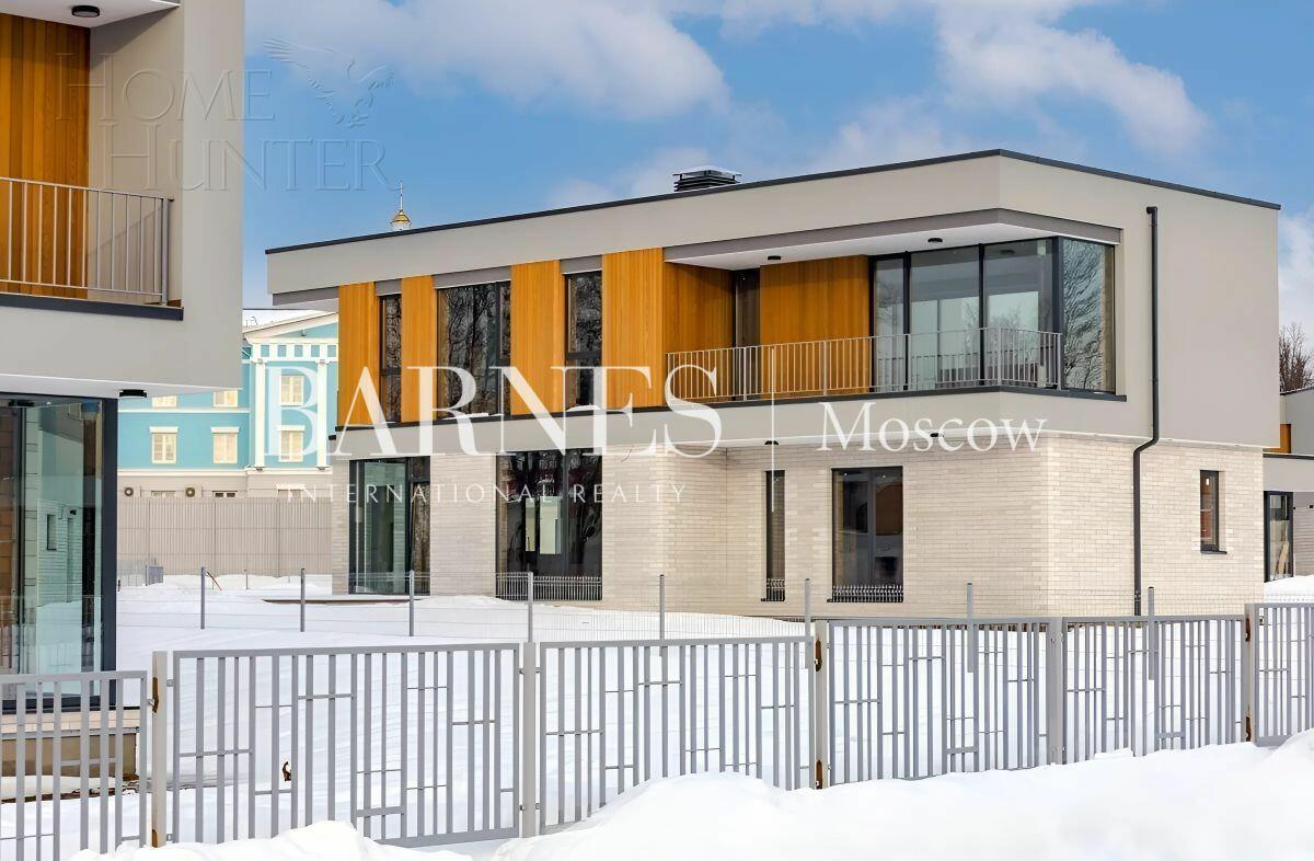 2-этажный коттедж 363 м² без отделки