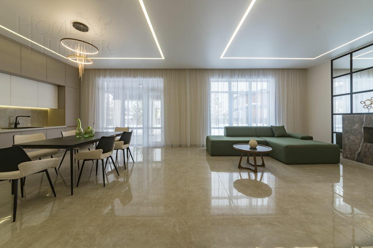 2-этажный коттедж 240 м² с отделкой