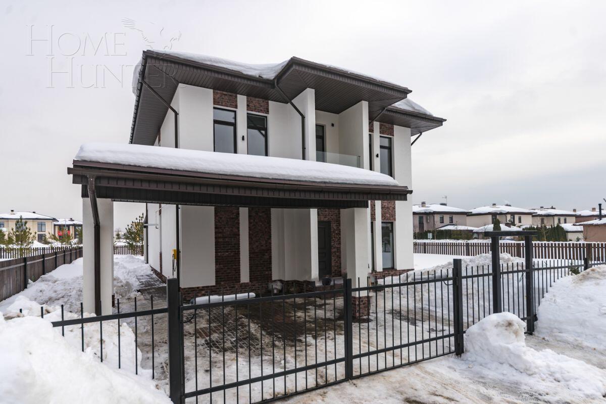 2-этажный коттедж 240 м² с отделкой