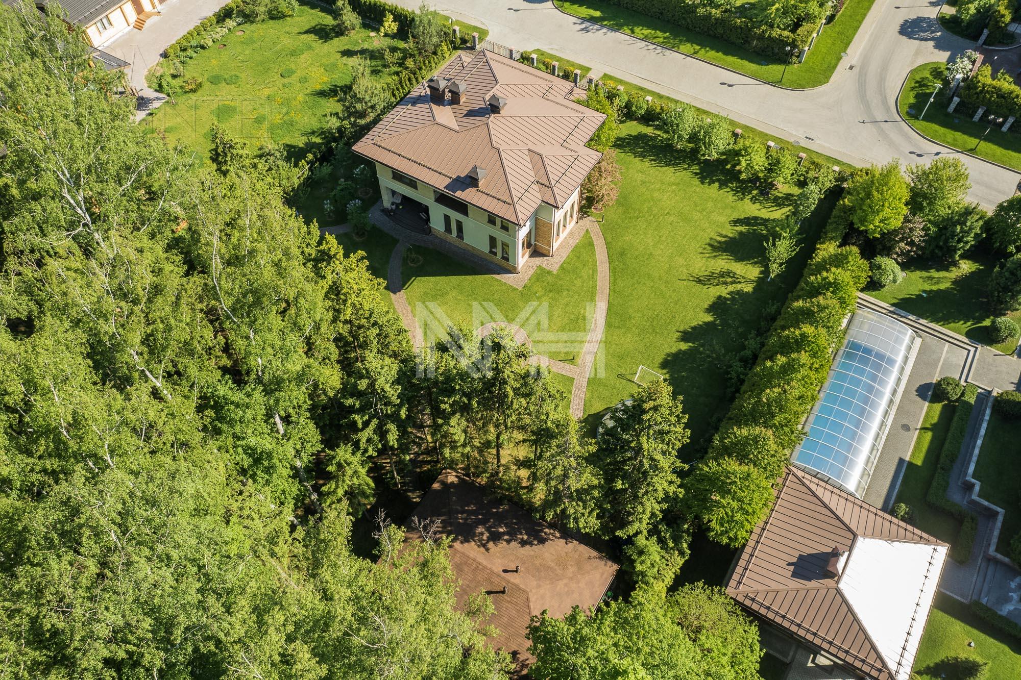 2-этажный коттедж 310 м² с отделкой