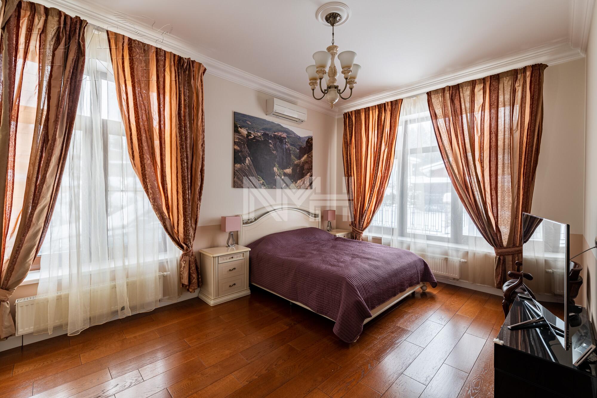 2-этажный коттедж 310 м² с отделкой