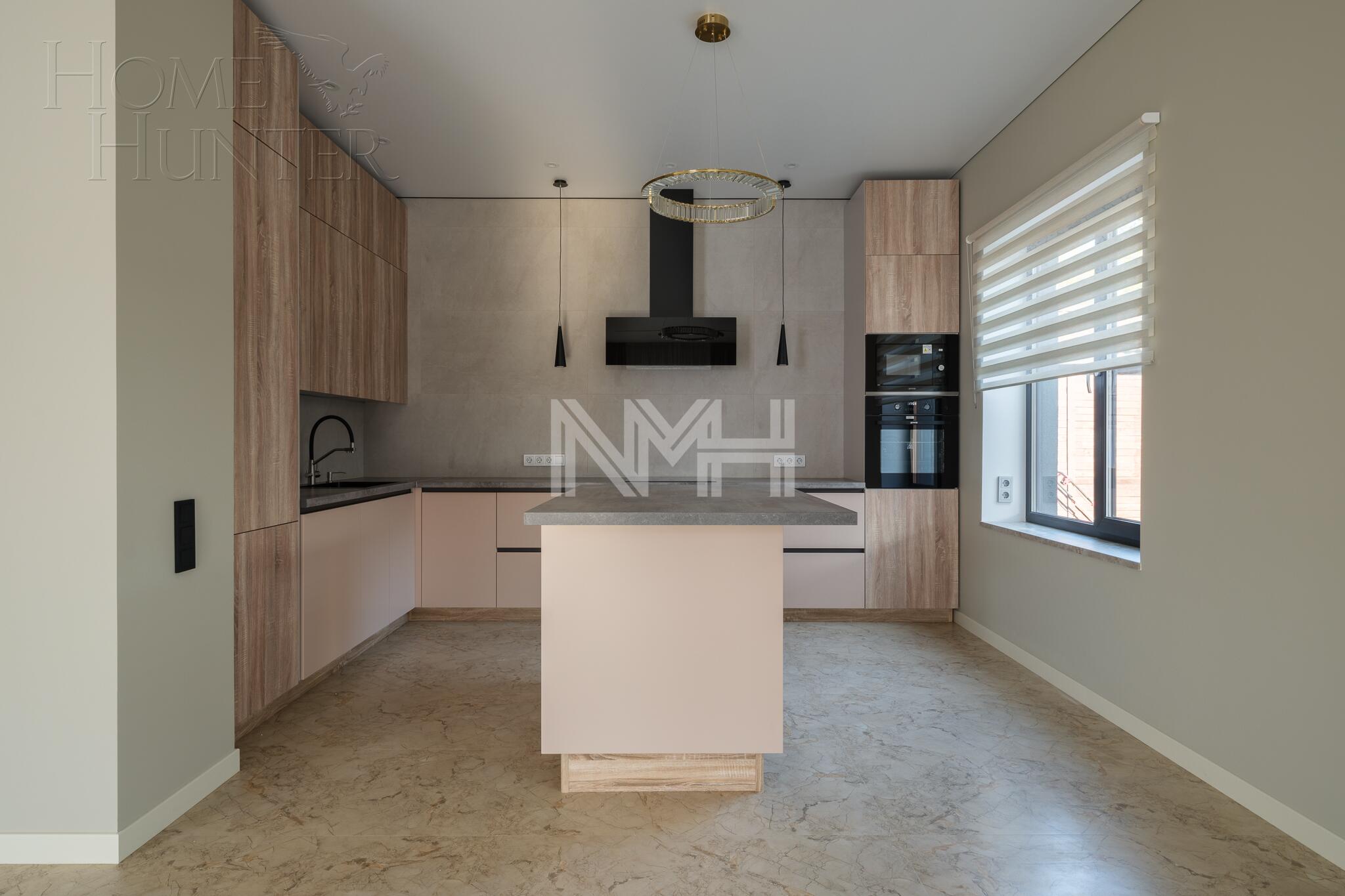 2-этажный коттедж 305 м² с отделкой