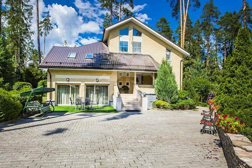 2-этажный коттедж 450 м² с отделкой