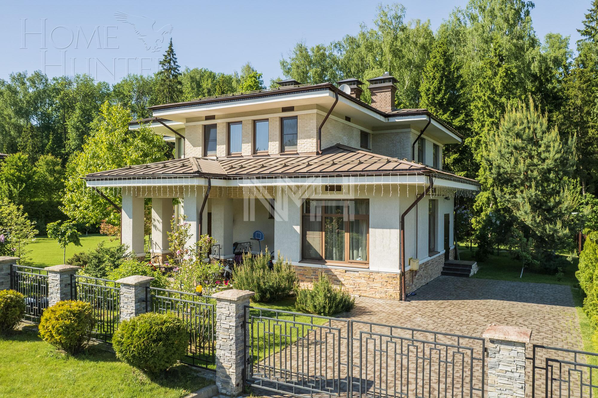 2-этажный коттедж 310 м² с отделкой