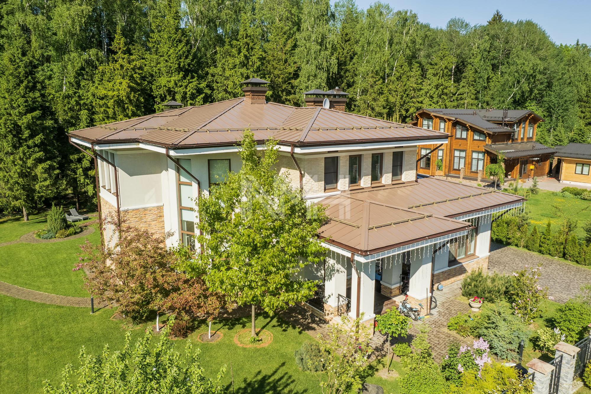 2-этажный коттедж 310 м² с отделкой