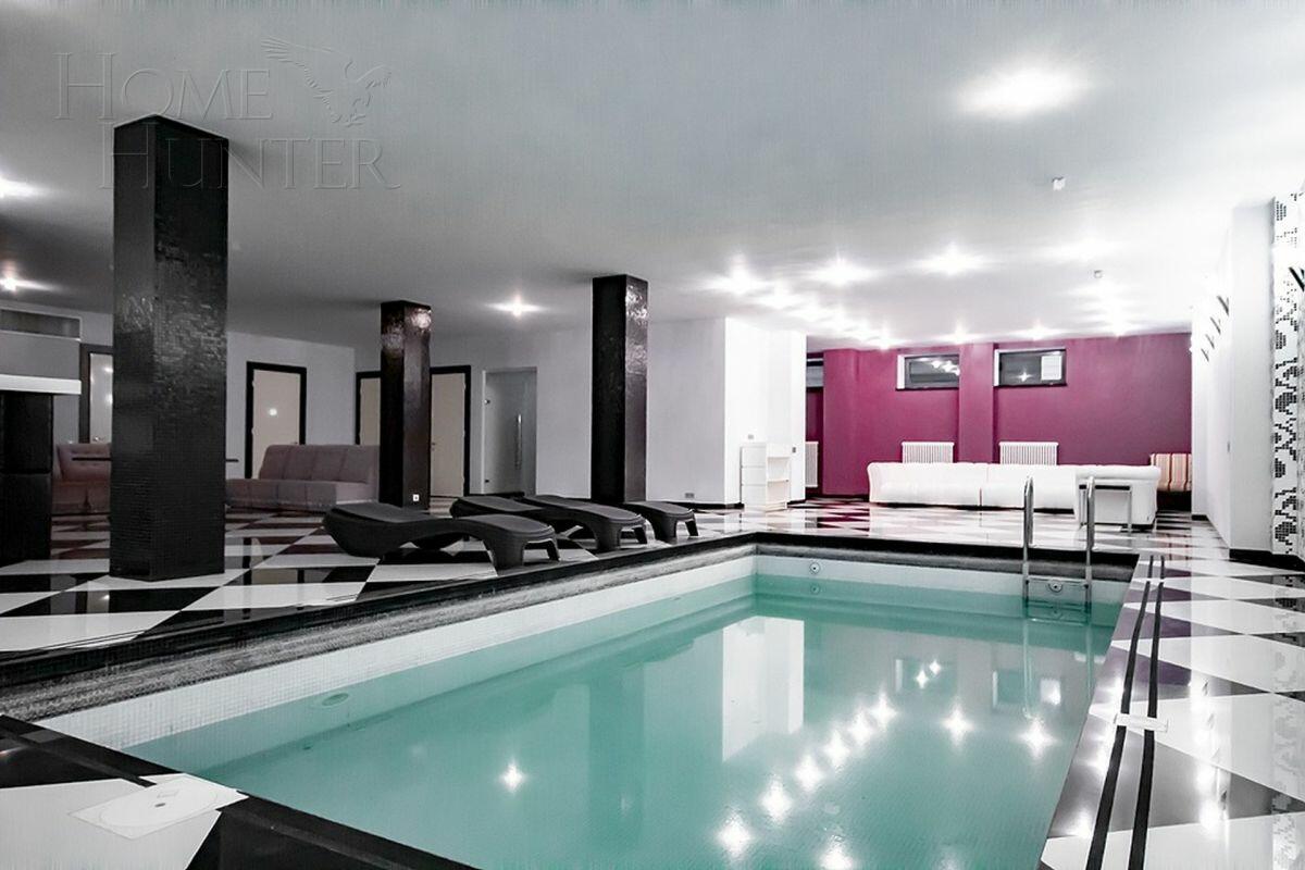 3-этажный коттедж 1 300 м² с отделкой