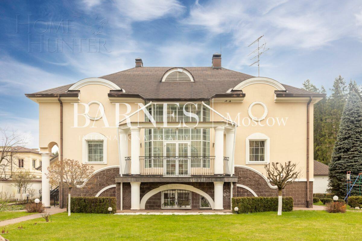 2-этажный коттедж 450 м² с отделкой