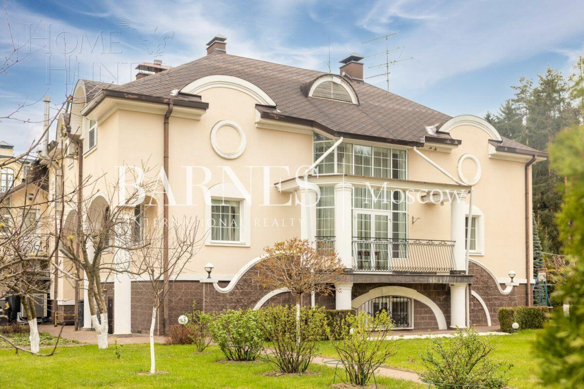 2-этажный коттедж 450 м² с отделкой
