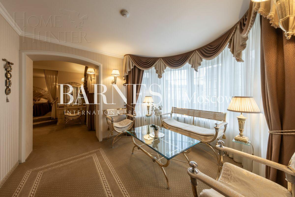 2-этажный коттедж 450 м² с отделкой