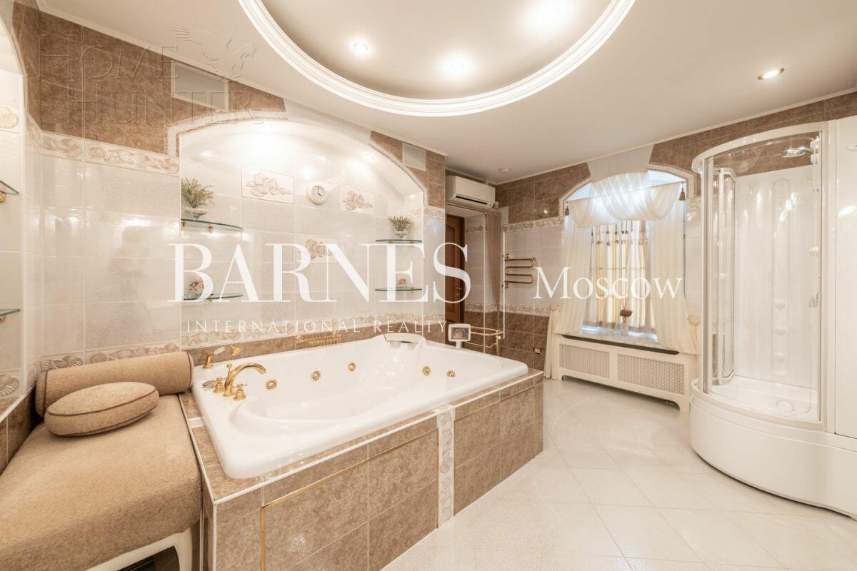 2-этажный коттедж 450 м² с отделкой