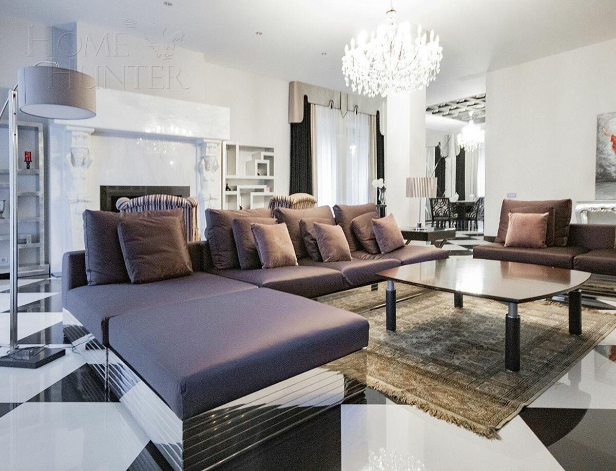 3-этажный коттедж 1 300 м² с отделкой