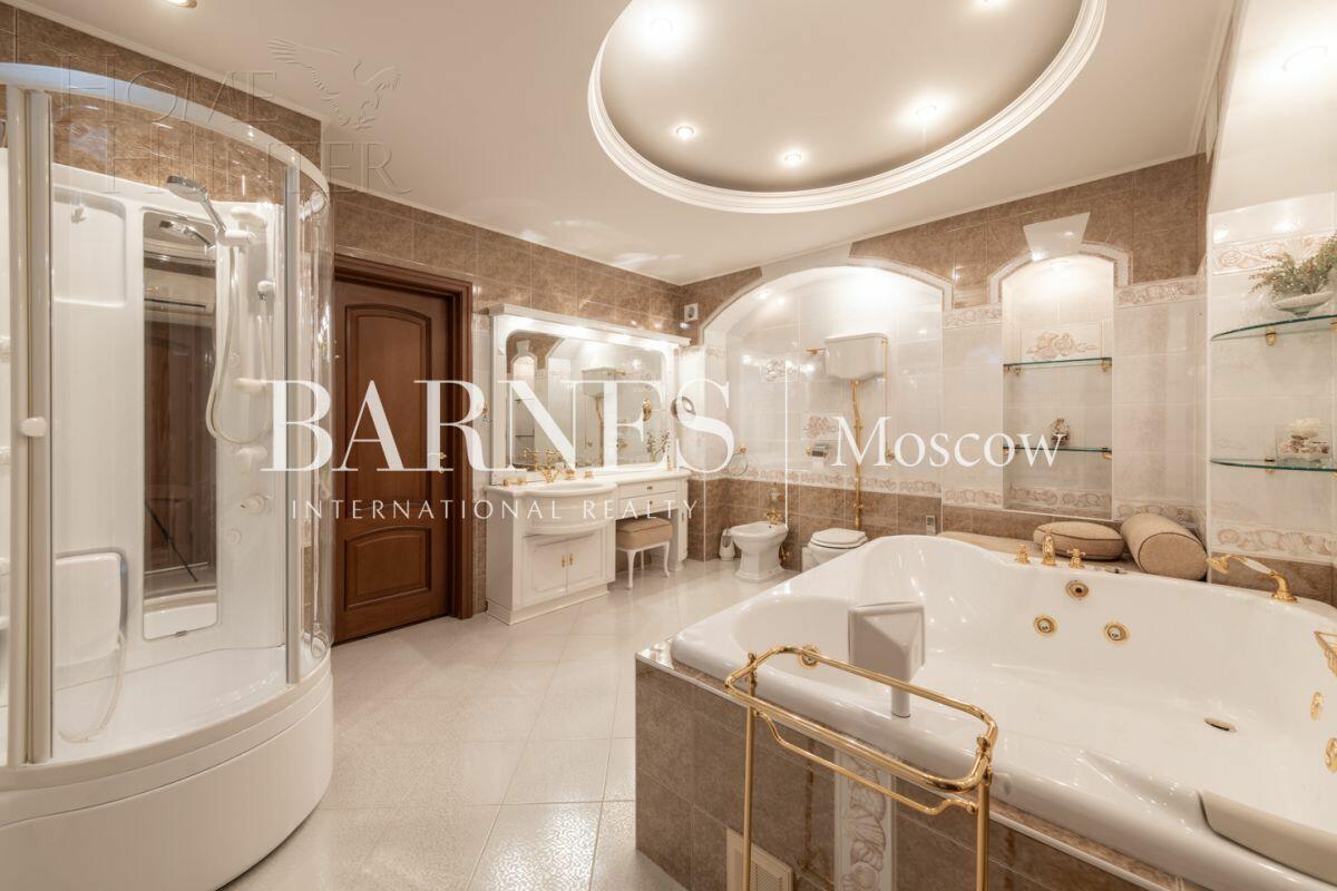 2-этажный коттедж 450 м² с отделкой